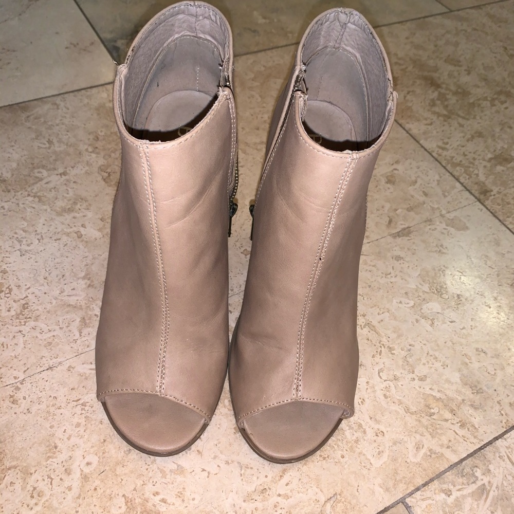 Tan Open Toe Booties - Picture 3 of 3